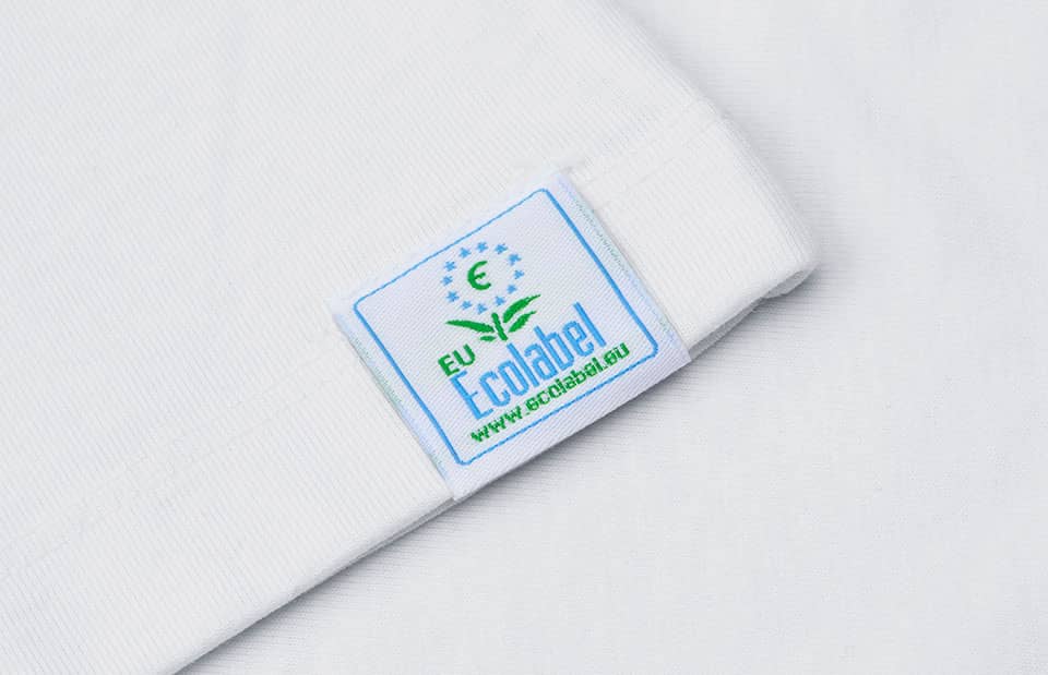 PRO Wear CARE T-Shirt mit V-Ausschnitt für Damen