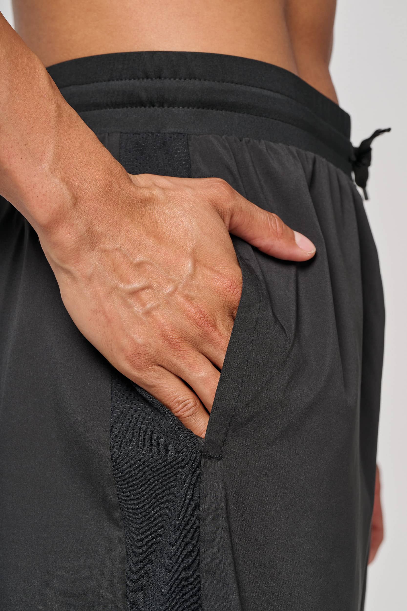 Umweltfreundliche 2-in-1-Shorts mit integrierter Untershort für Herren