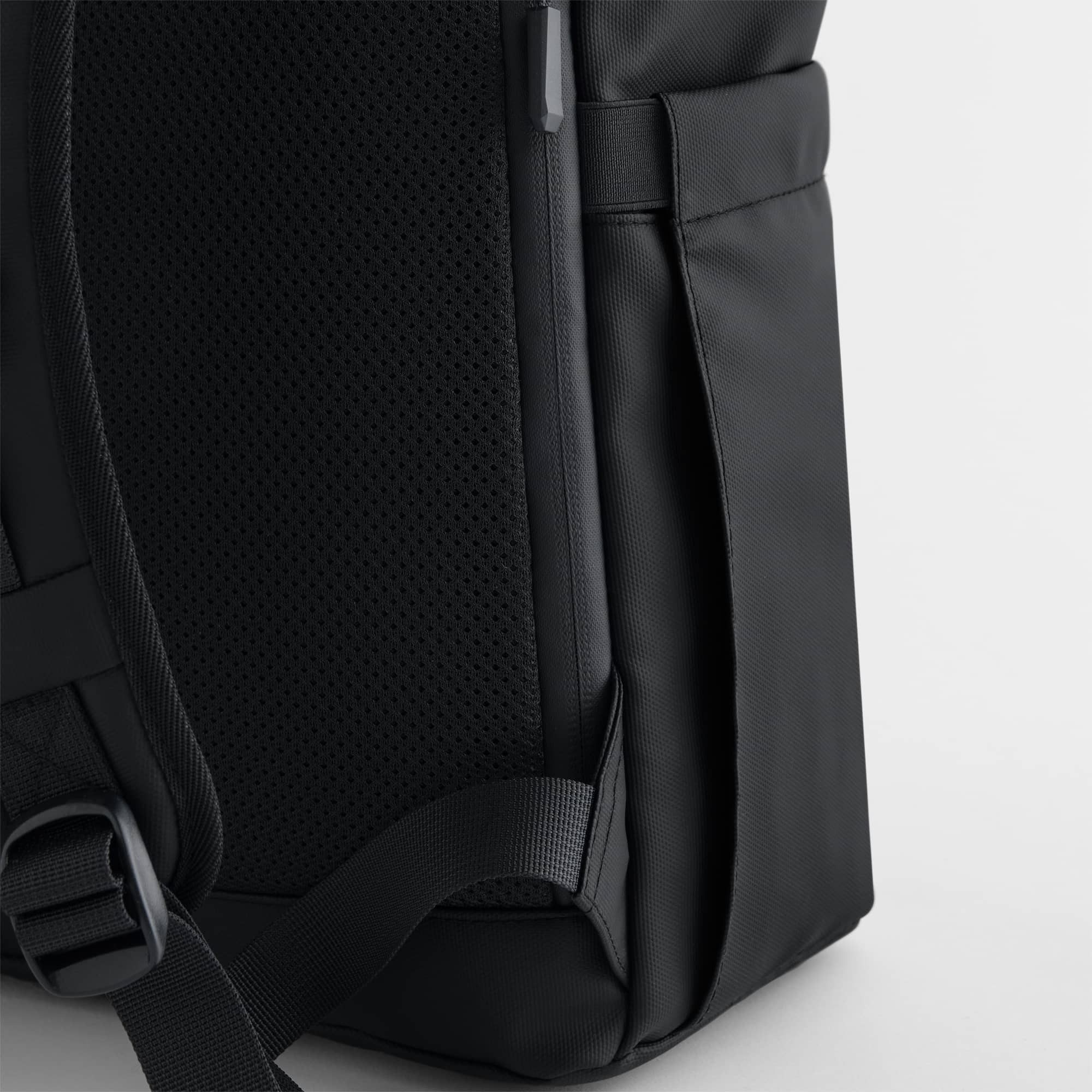 Everyday Carry 25 Litre Roll-Top Backpack