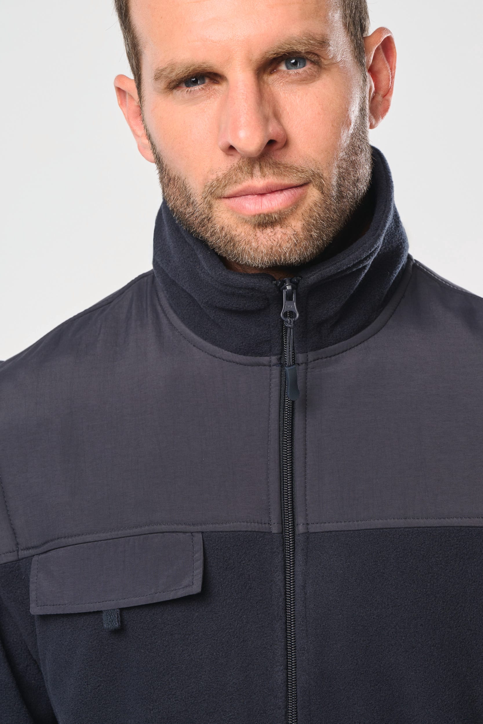 Fleecejacke mit abnehmbaren Ärmeln