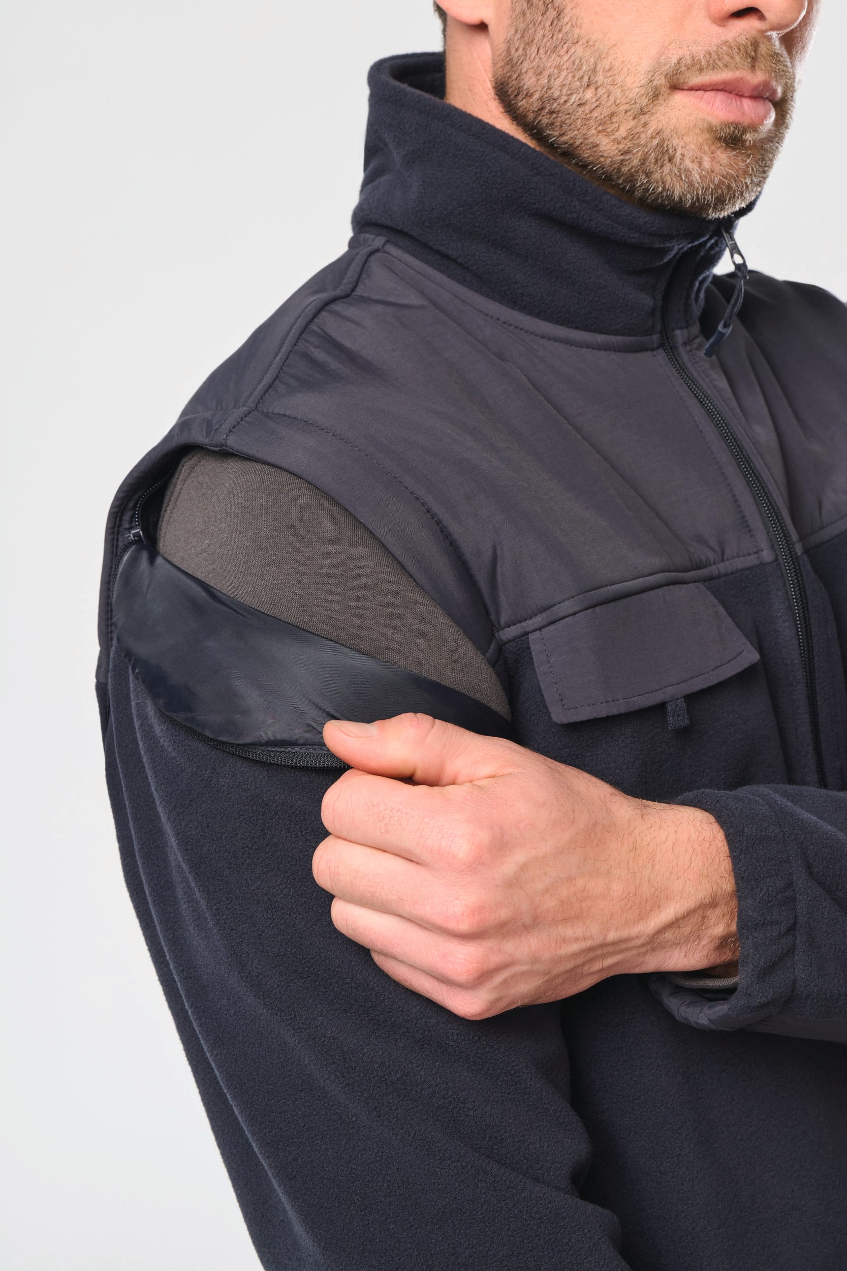 Fleecejacke mit abnehmbaren Ärmeln