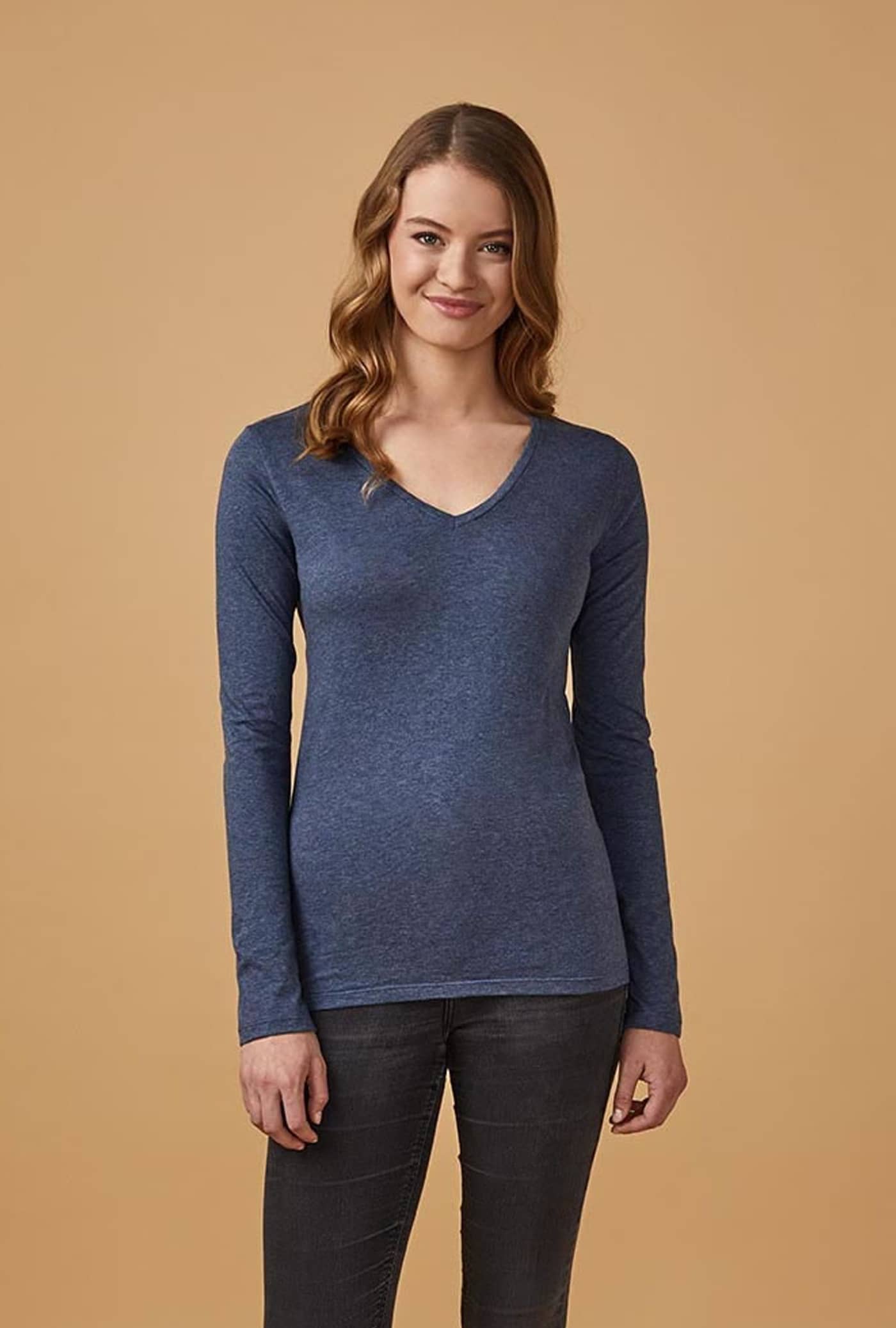 Women´s V-Neck T-Shirt Long Sleeve