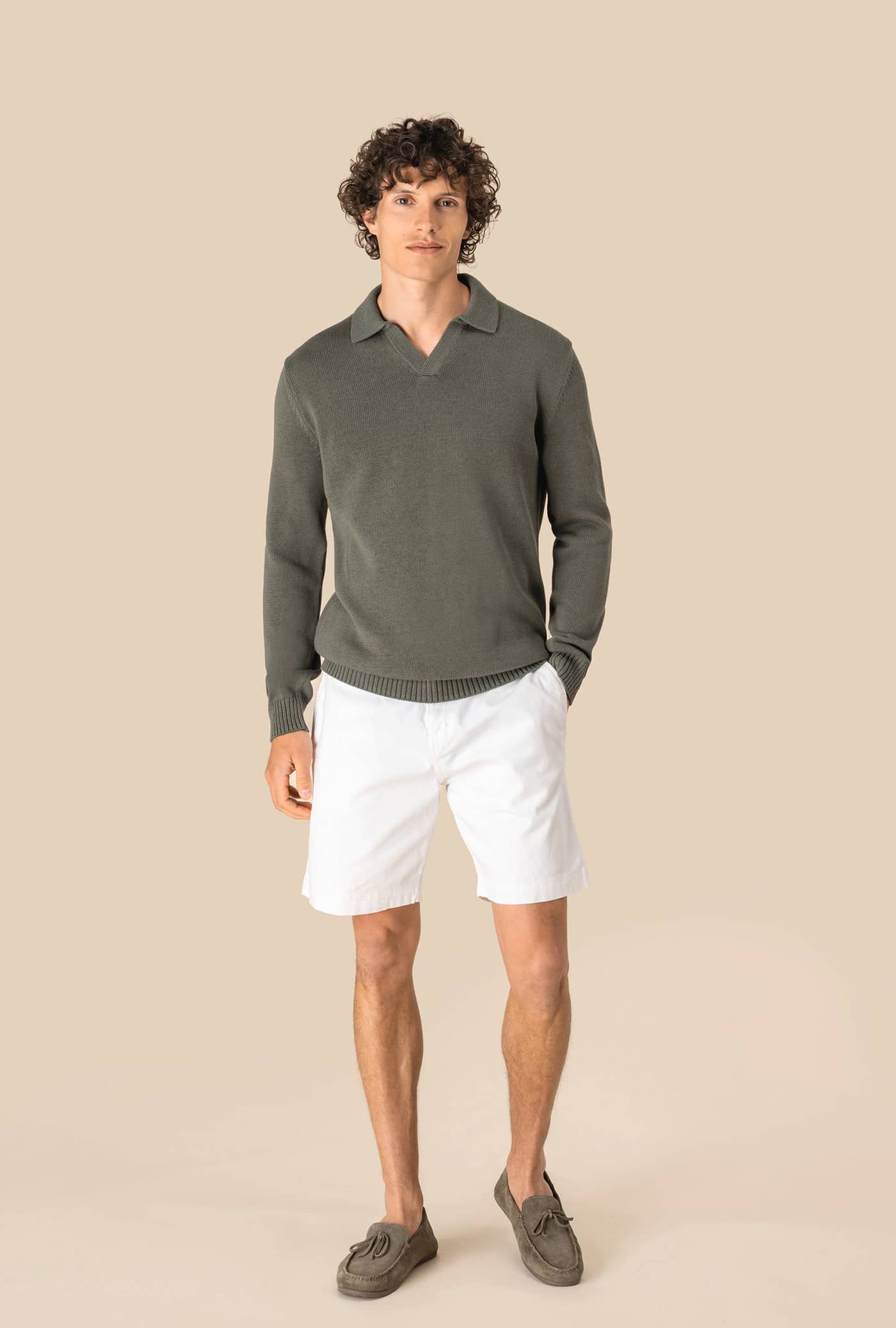 Herrenpullover mit Polokragen