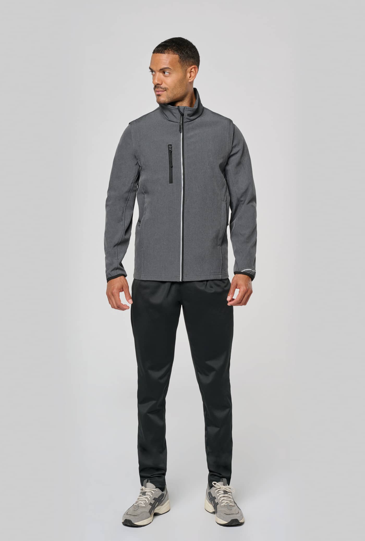 Softshelljacke mit abnehmbaren Ärmeln