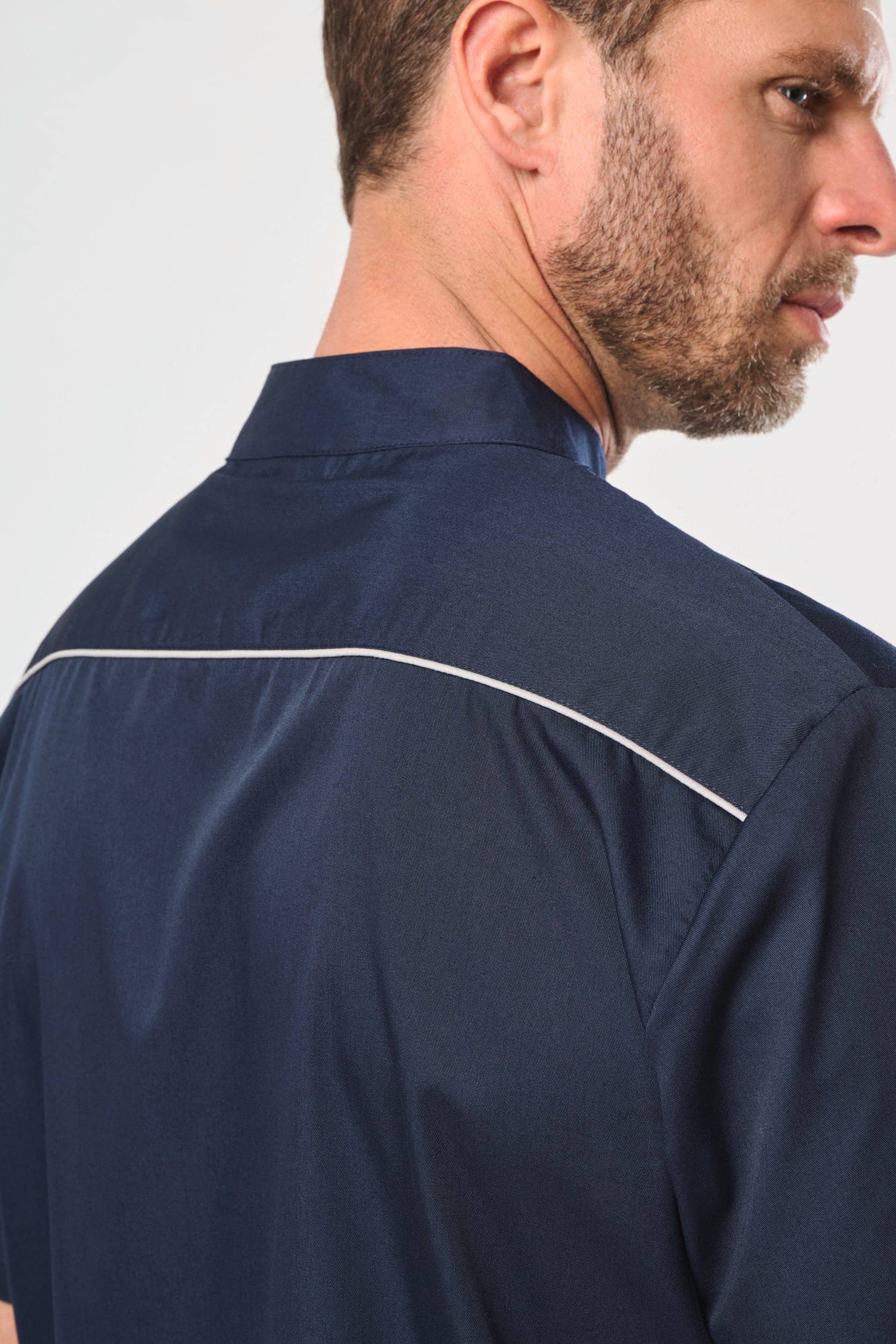 Herrenkittel aus Baumwollpolyester mit Druckknöpfen