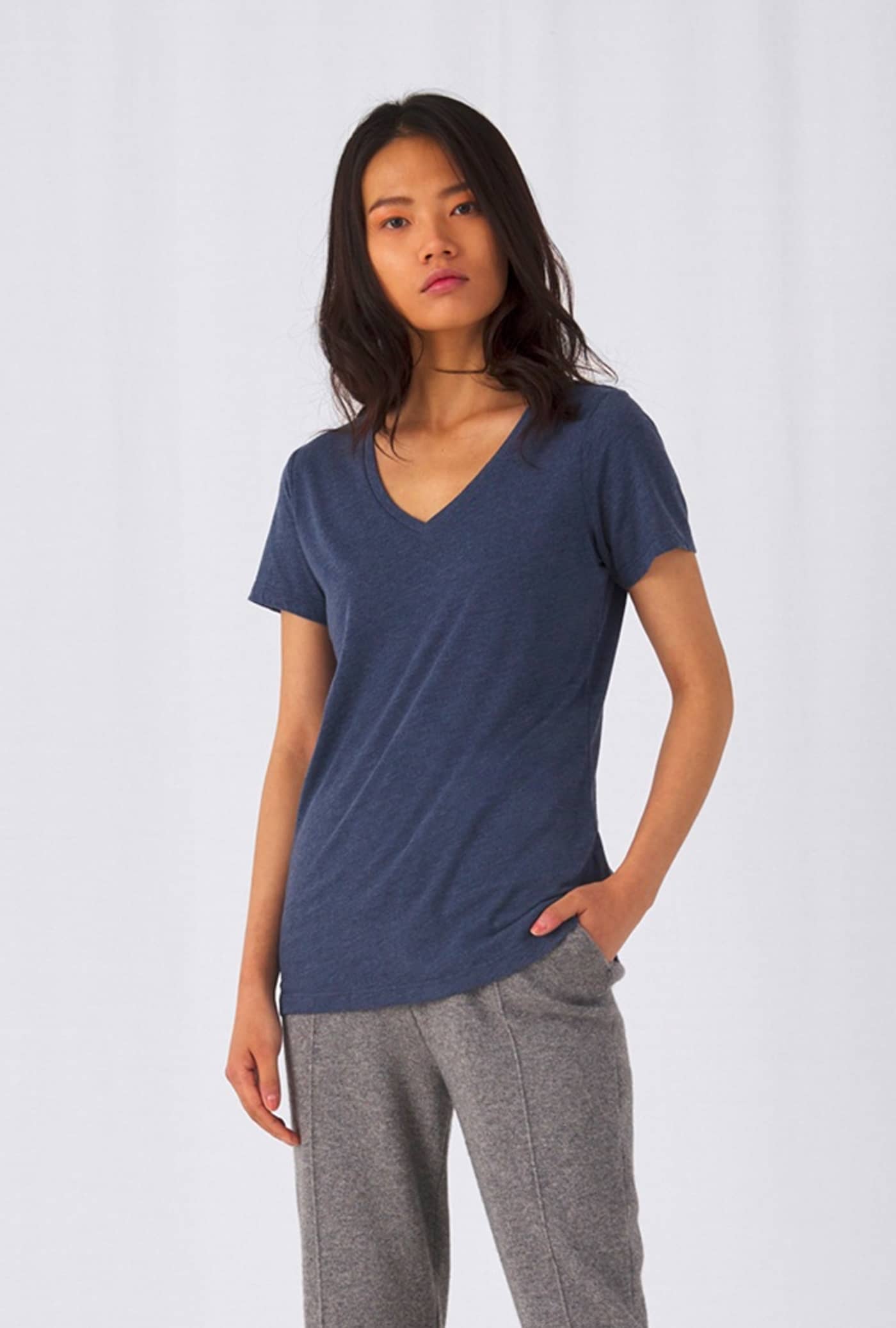 Women´s V-Neck Triblend T-Shirt