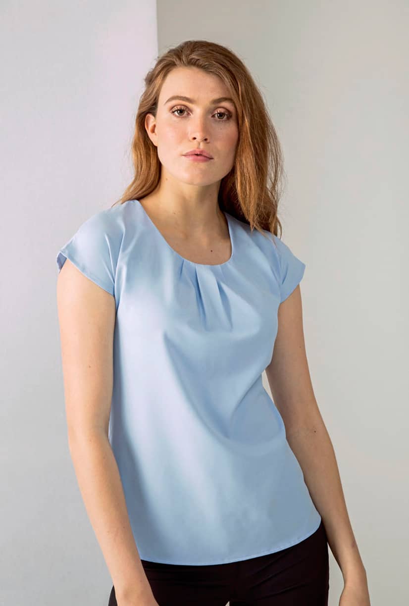 Ladies´ Pleat Front Short Sleeve Blouse