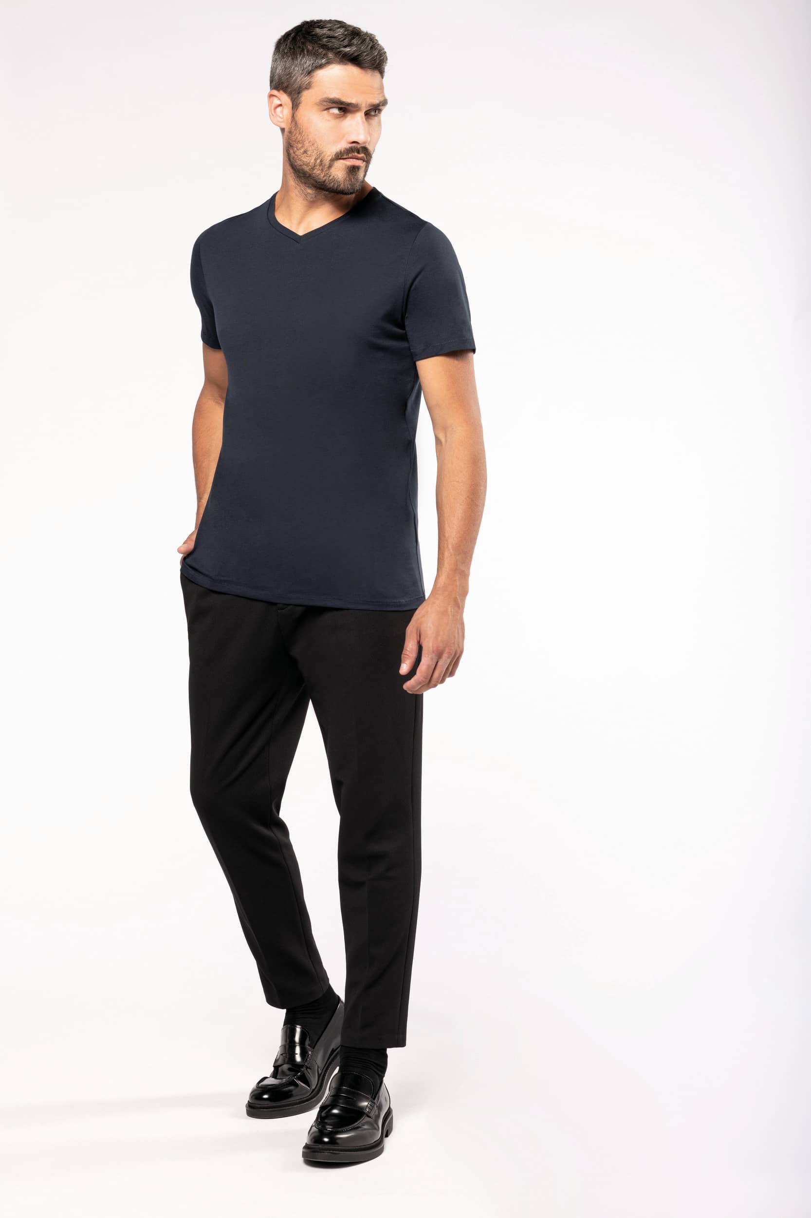 Herren-T-Shirt Supima® mit V-Ausschnitt und kurzen Ärmeln