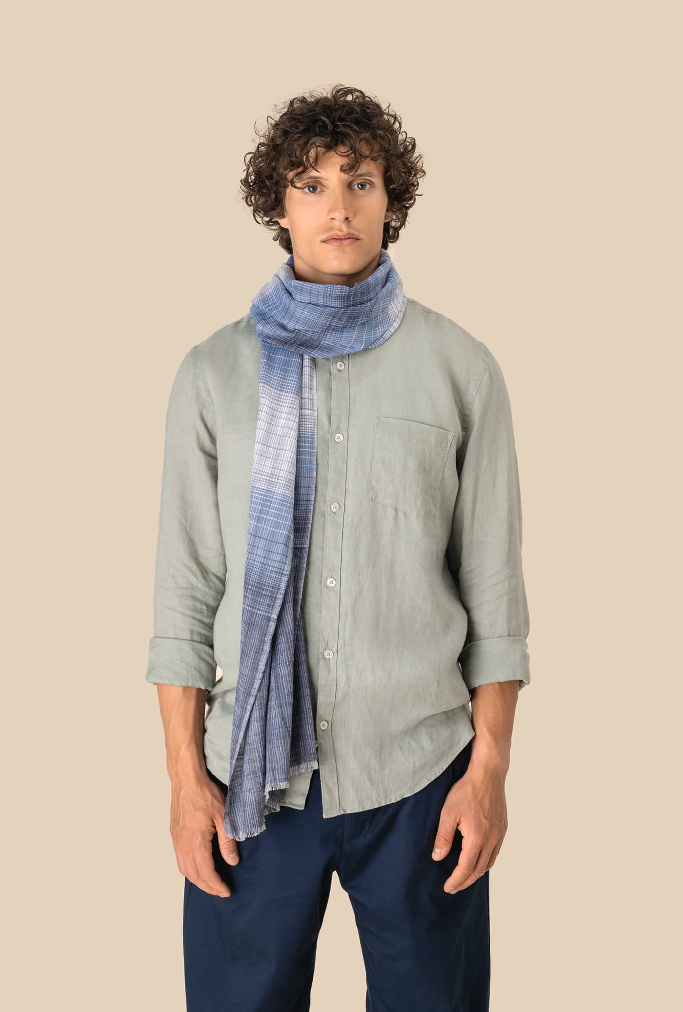 Fein gestreifter Unisex-Schal