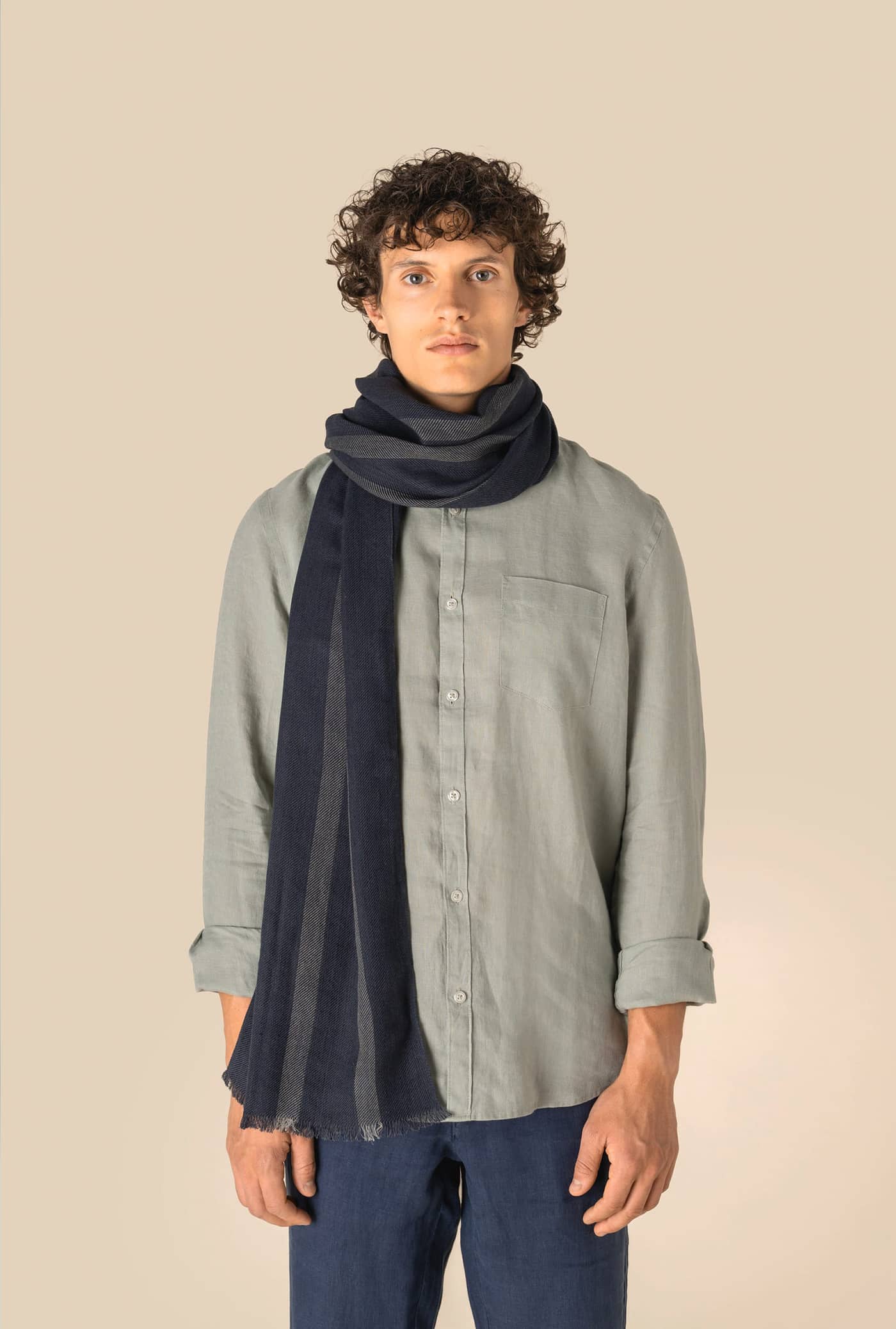 Gestreifter Unisex-Schal