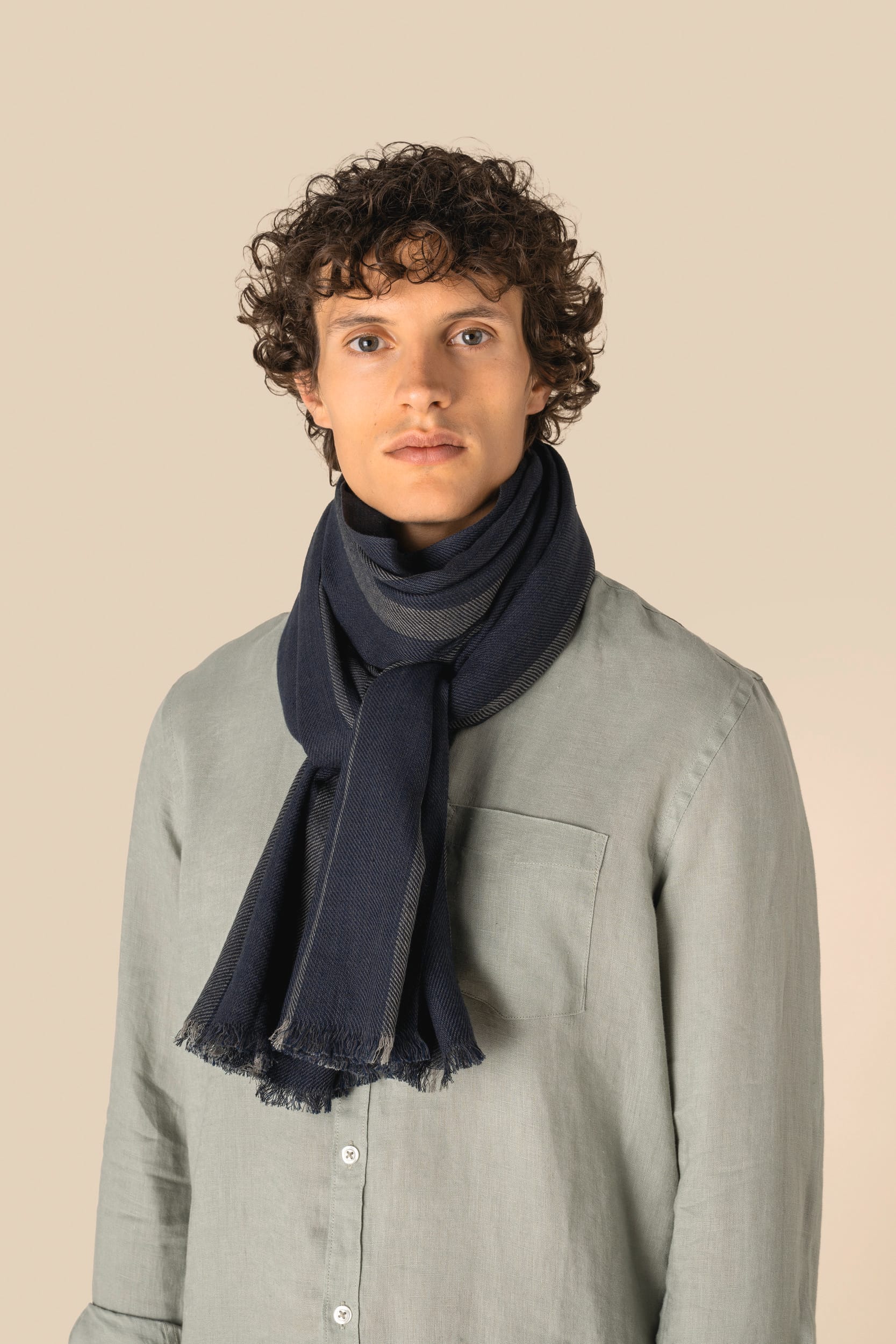 Gestreifter Unisex-Schal