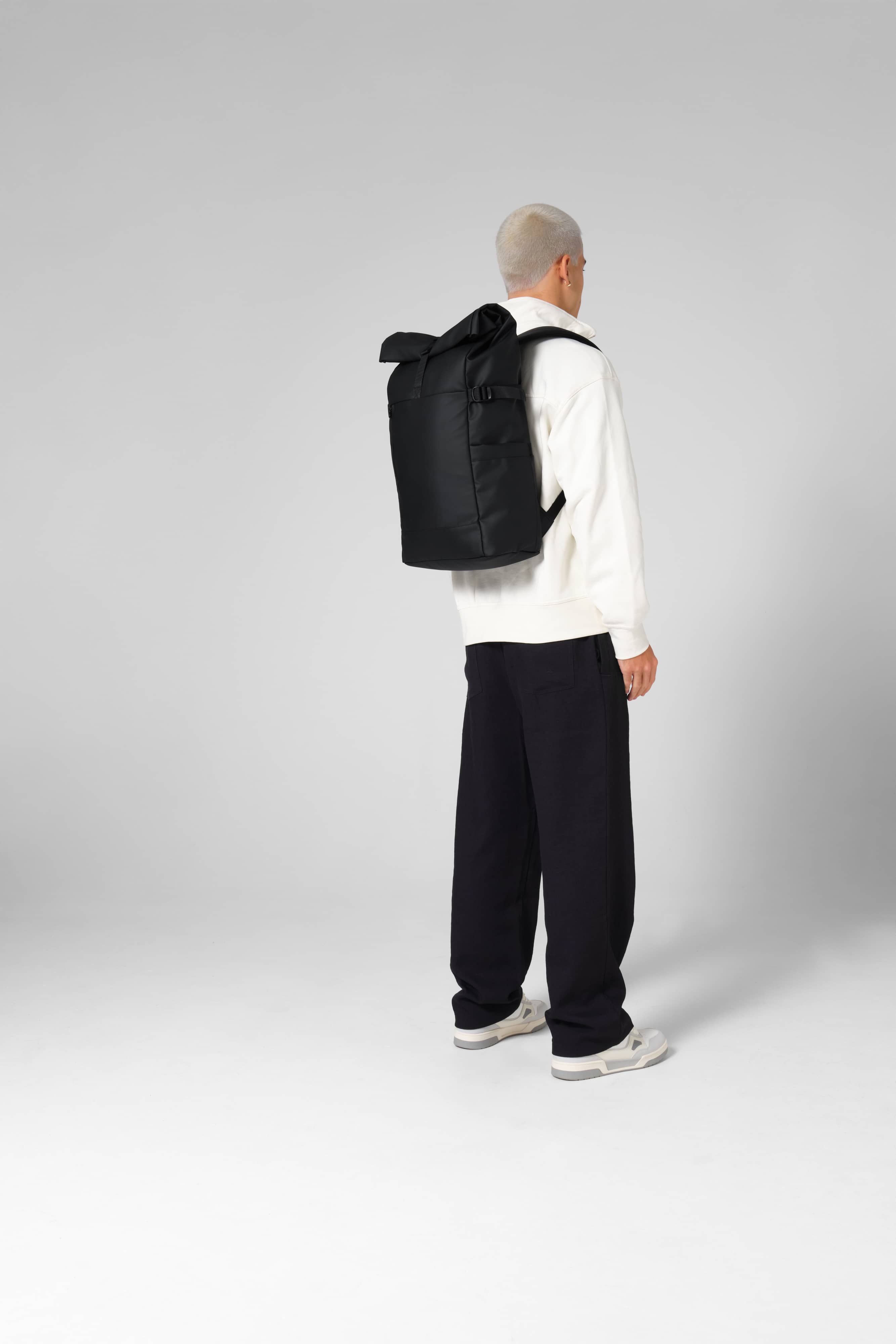 Everyday Carry 25 Litre Roll-Top Backpack