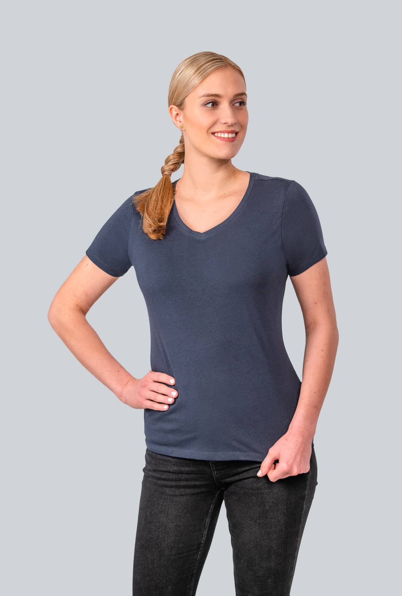 Women´s Luxury V-Neck Tees