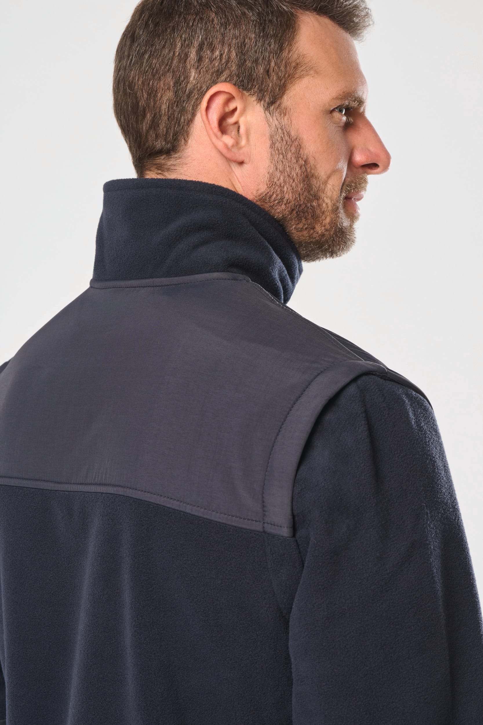 Fleecejacke mit abnehmbaren Ärmeln