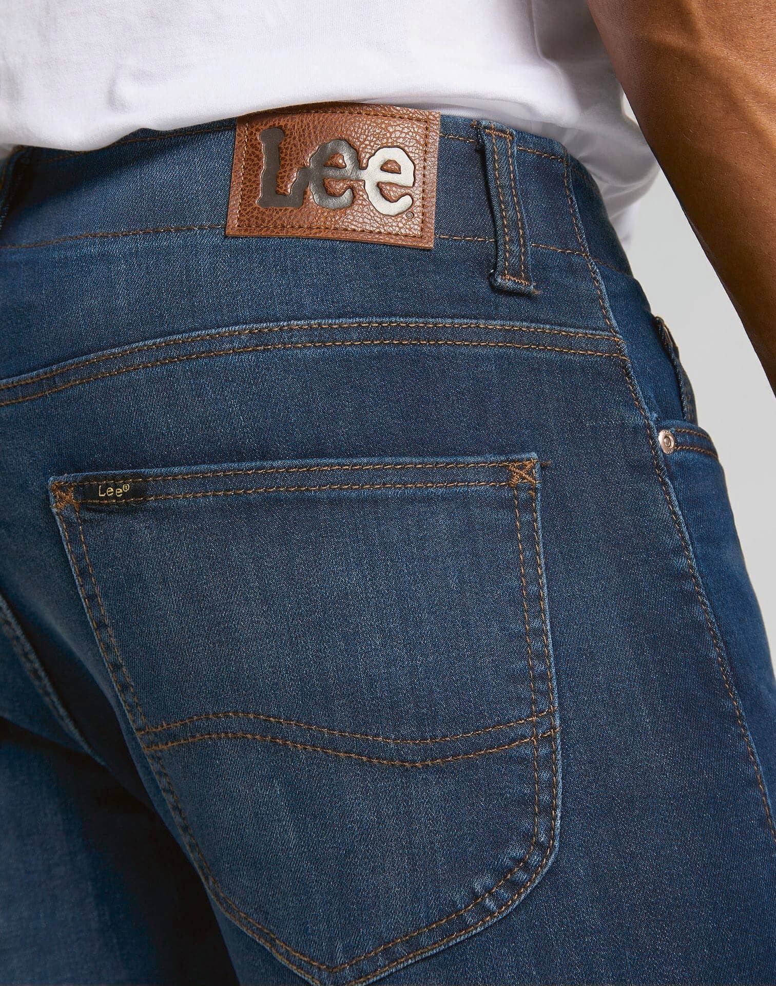 Extreme Motion Slim Fit Jeans