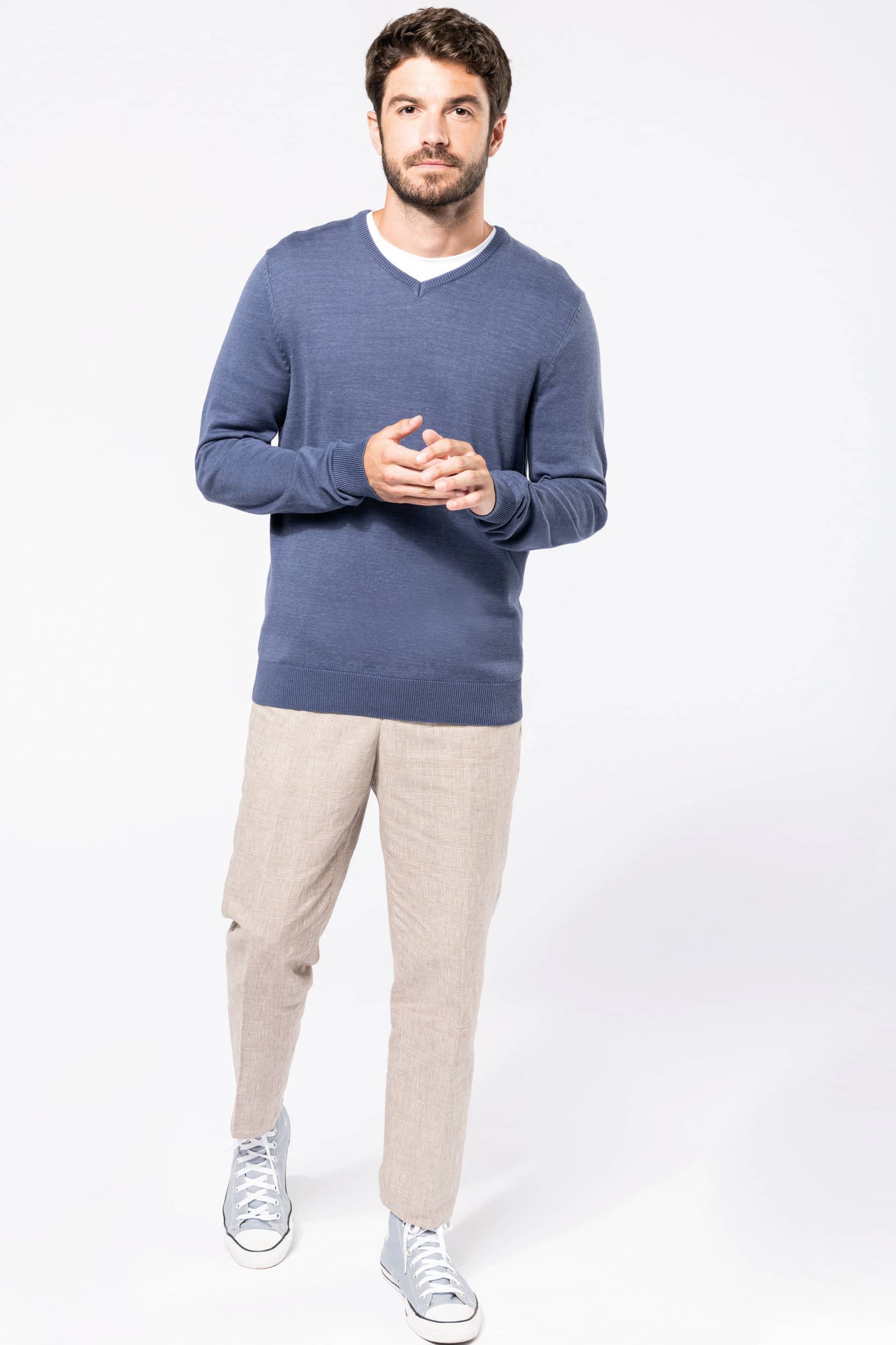 Herrenpullover mit V-Ausschnitt