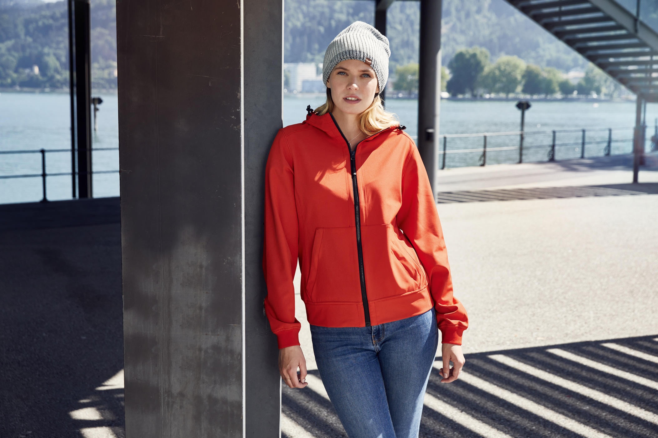 Ladies´ Hooded Softshell Jacket