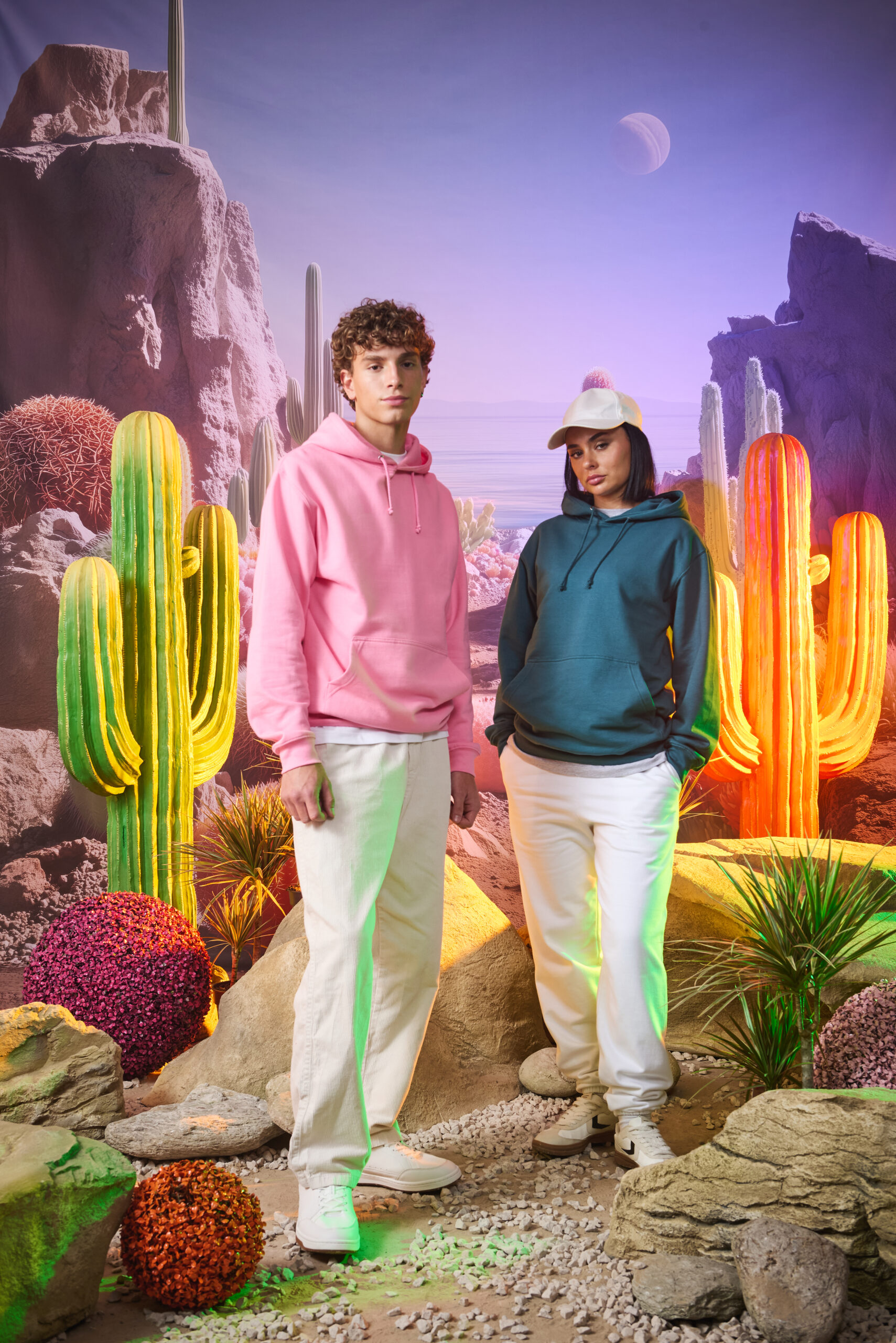 Der Hoodie in mehr als 100 Farben: JH001