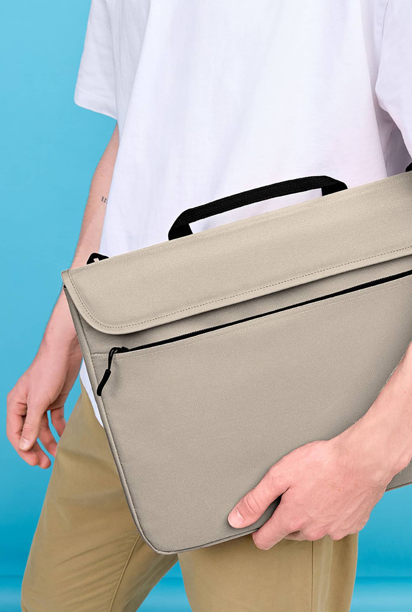 Laptop Sleeve Shift