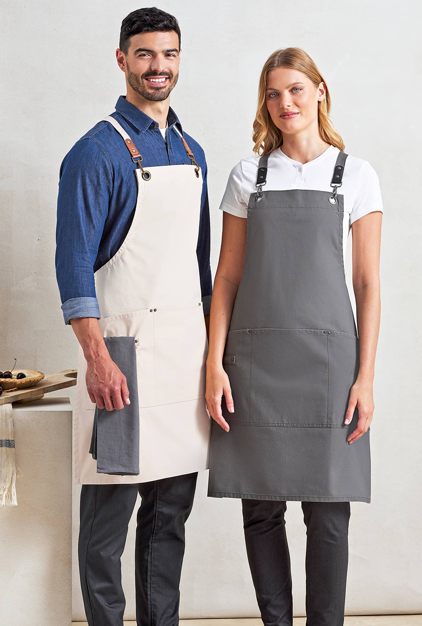 Clip ‘n’ Clasp Cross-Back Bib Apron
