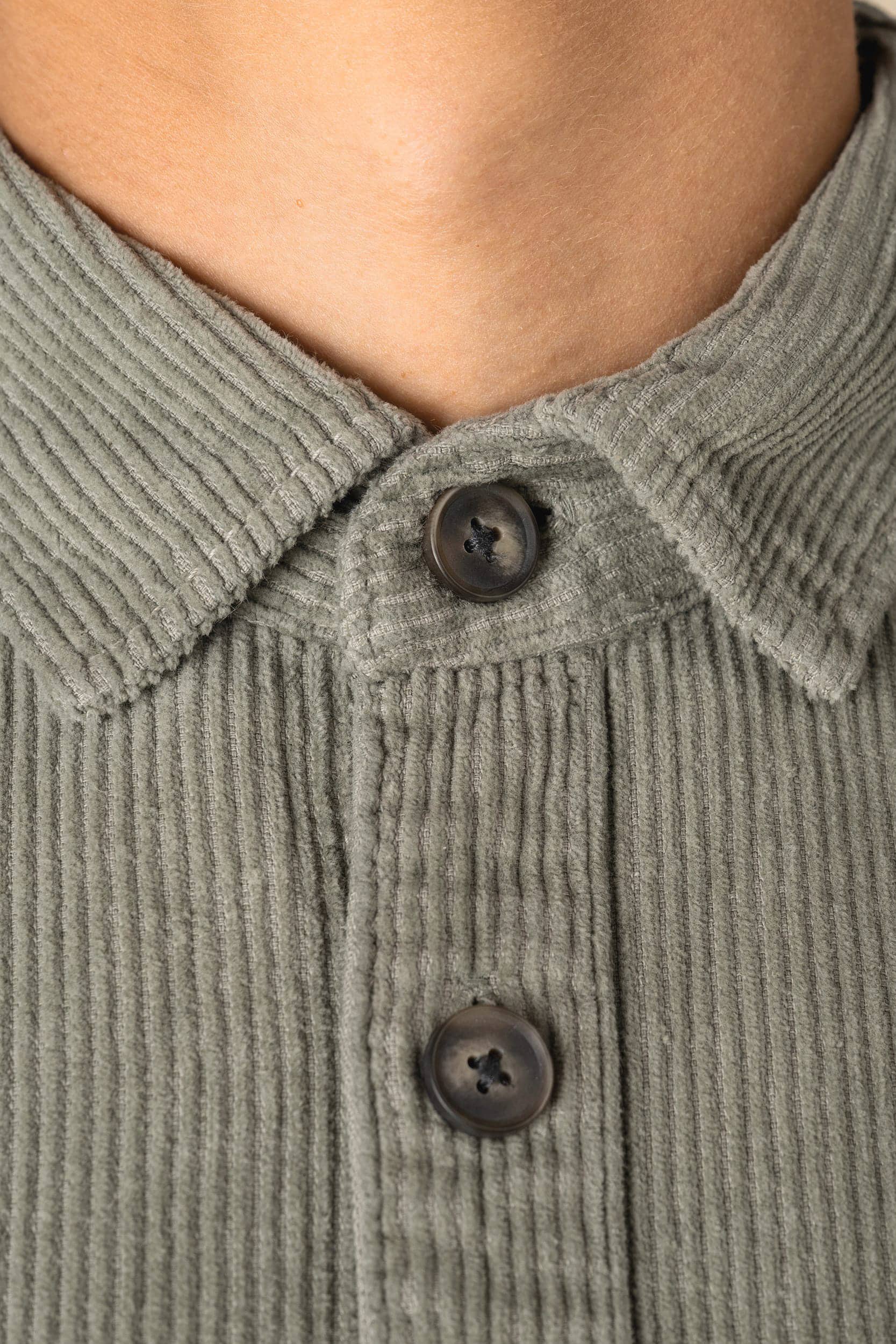Umweltfreundliche ausgewaschene Herren-Hemdjacke aus Kord