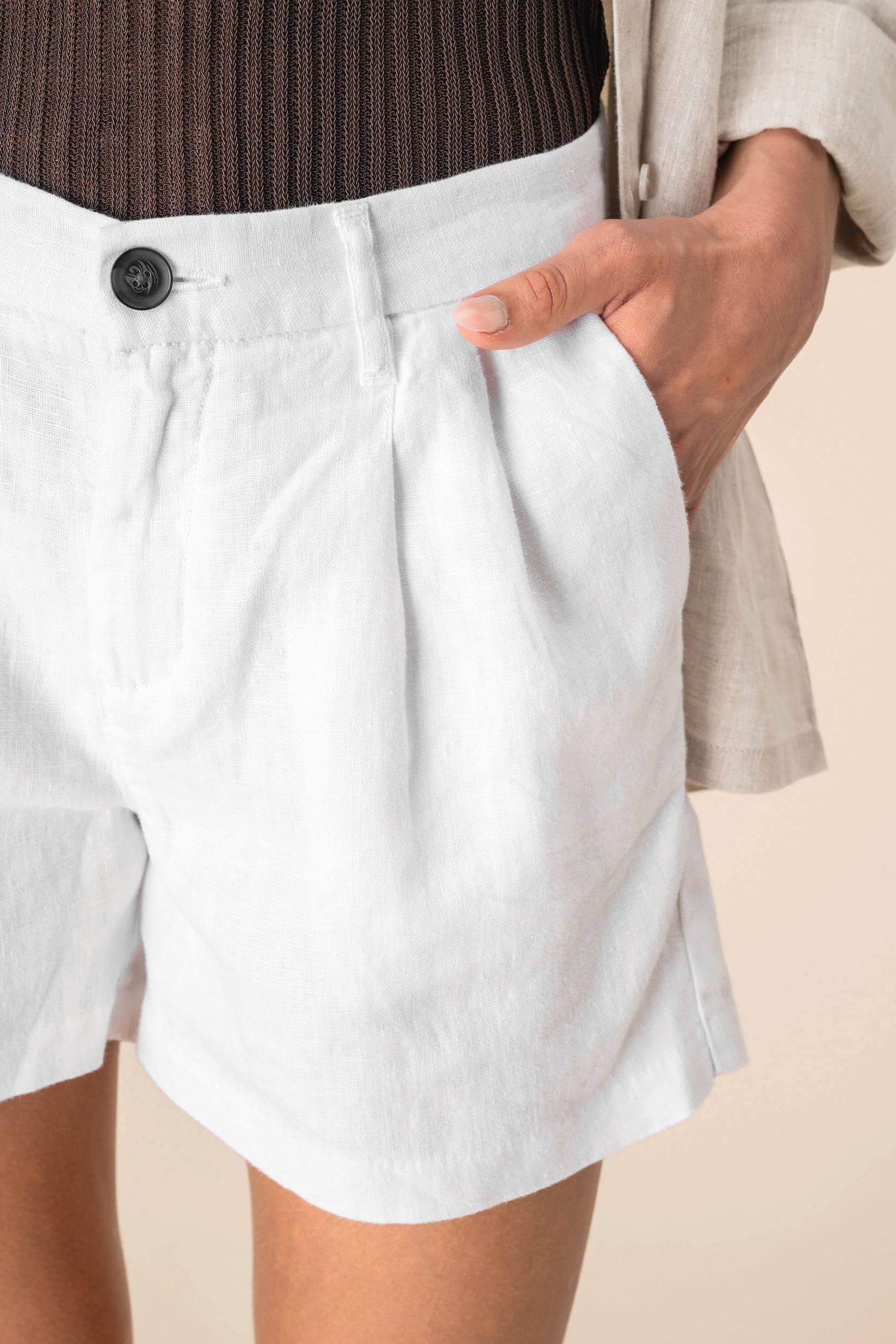 Leinenshorts für Damen mit Gürtelschlaufen