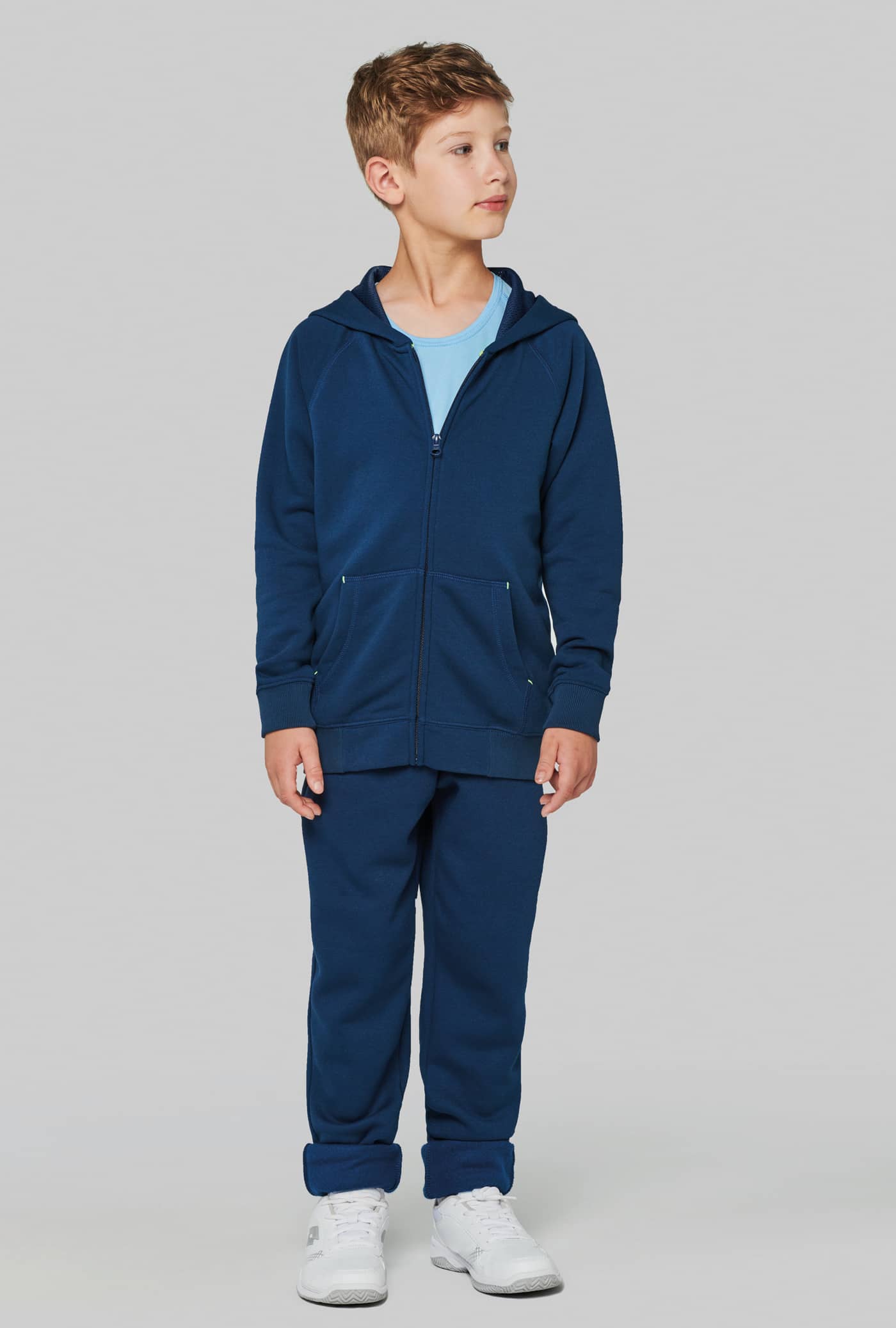Kinderjacke mit Reißverschluss und Kapuze