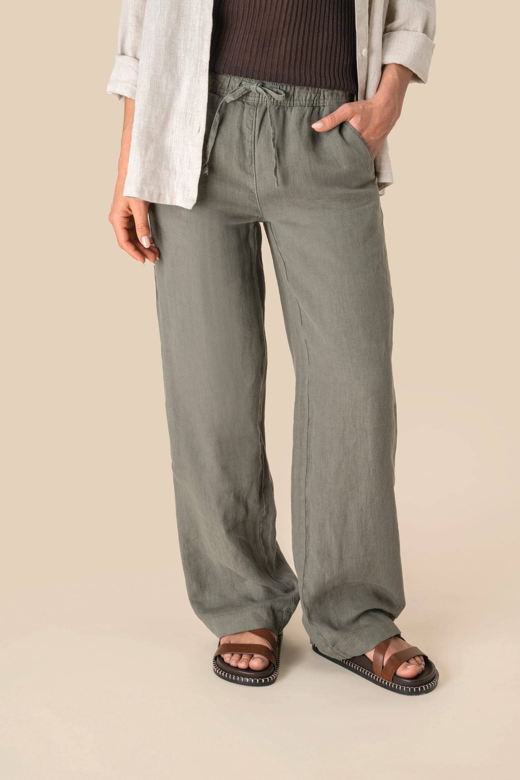 Ausgewaschene Damenhose aus Leinen