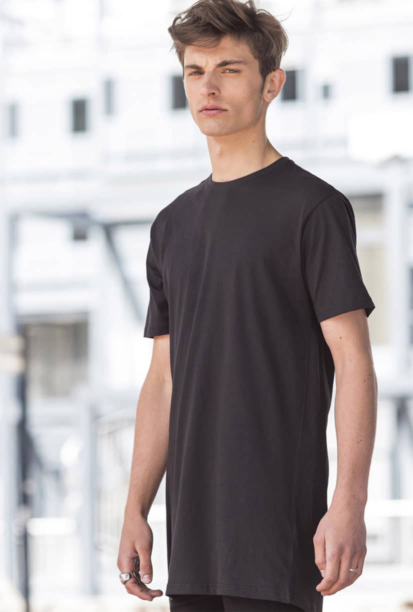 Men´s Longline T-Shirt With Dipped Hem