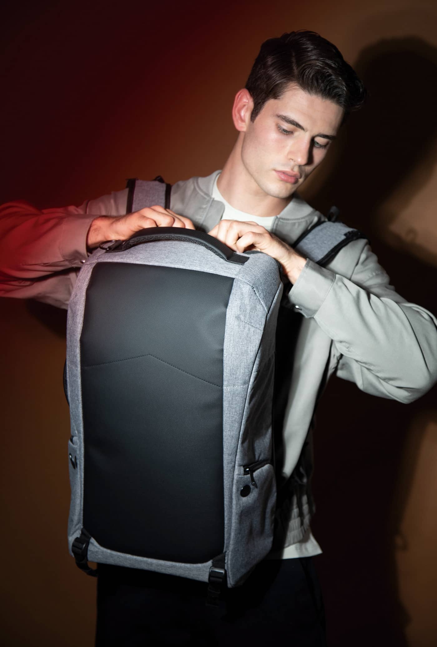 Diebstahlschutz-Rucksack aus Polyester.