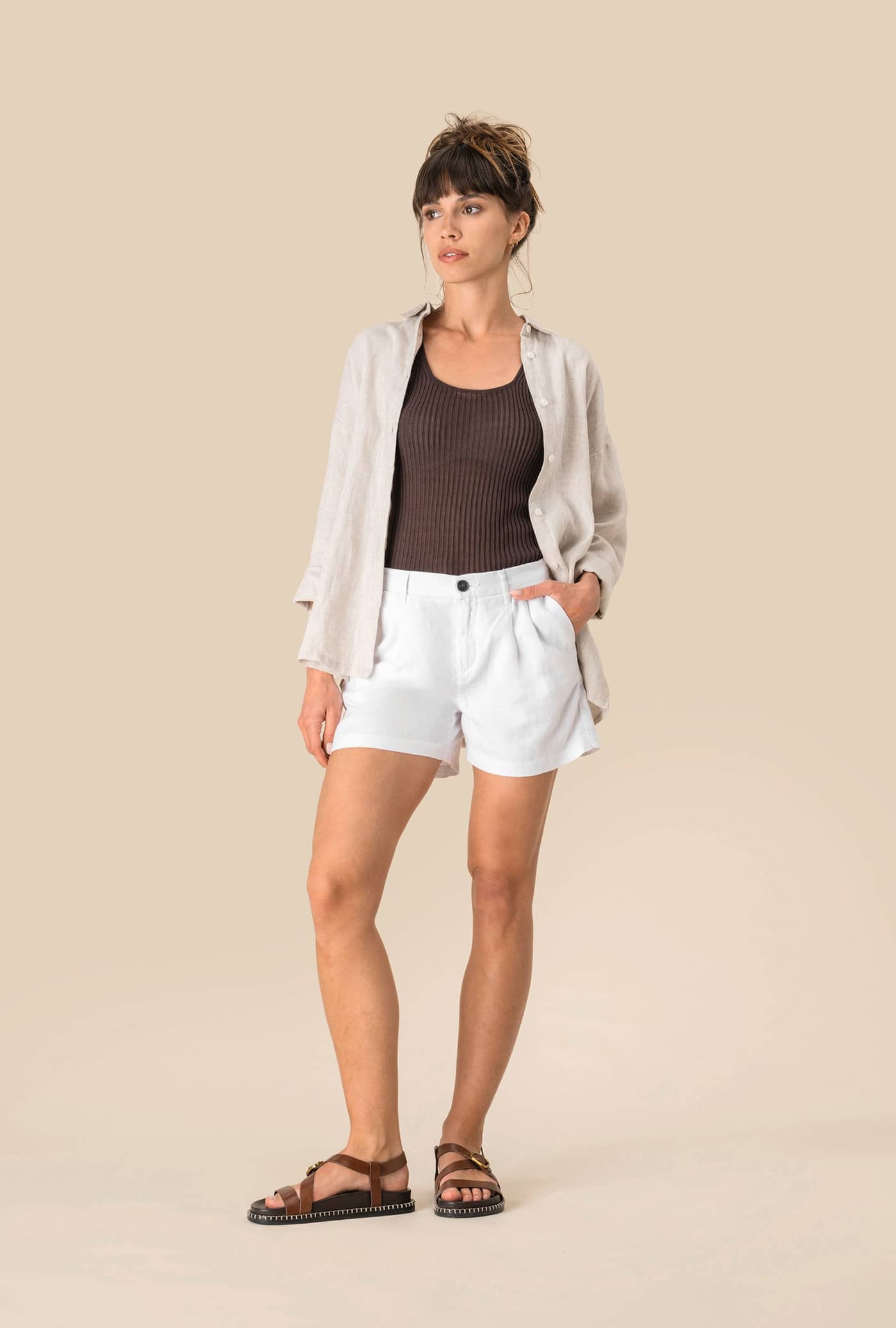 Leinenshorts für Damen mit Gürtelschlaufen