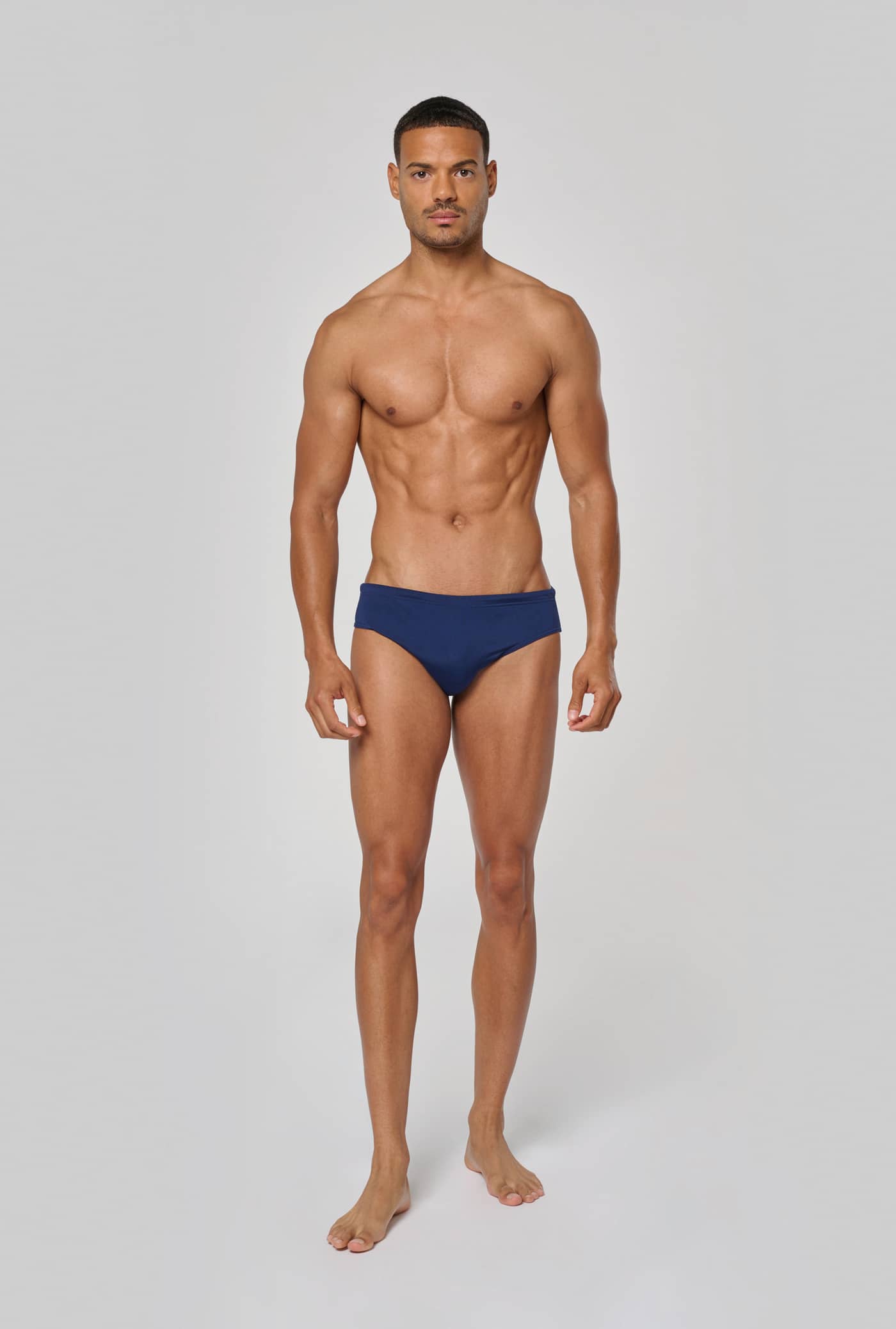Schmal geschnittene Herren-Badehose