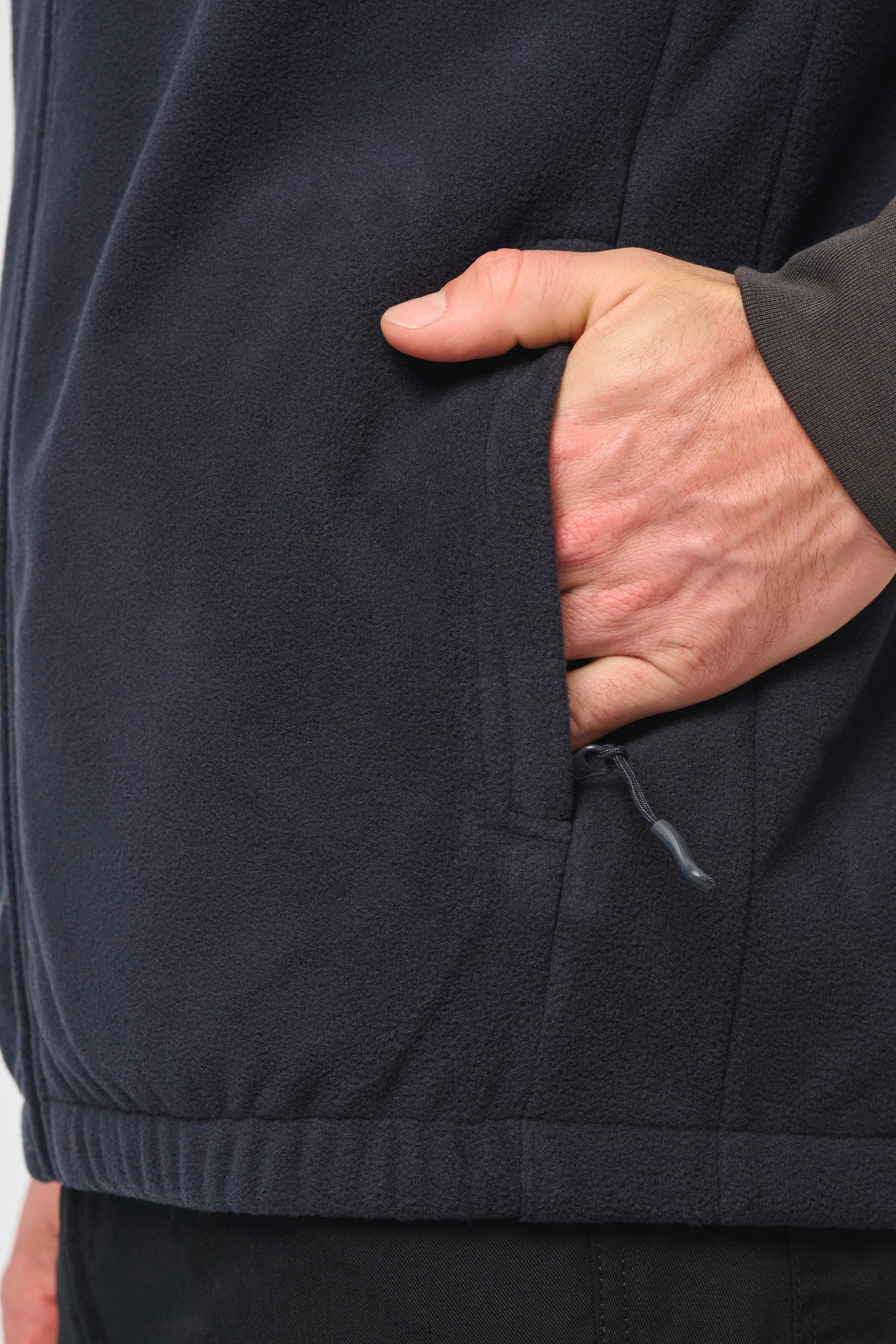 Fleecejacke mit abnehmbaren Ärmeln
