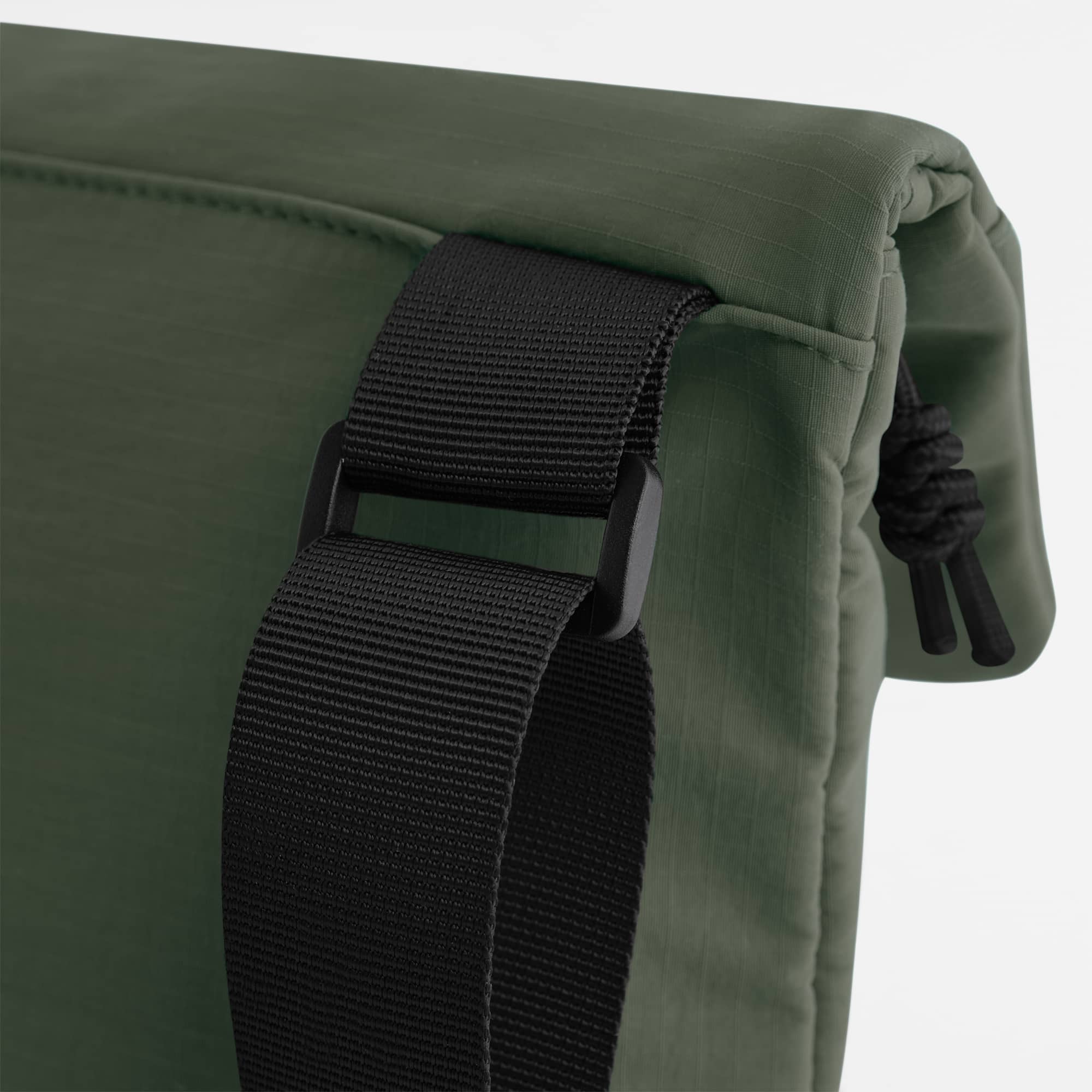 Minimal Lifestyle Mini Messenger