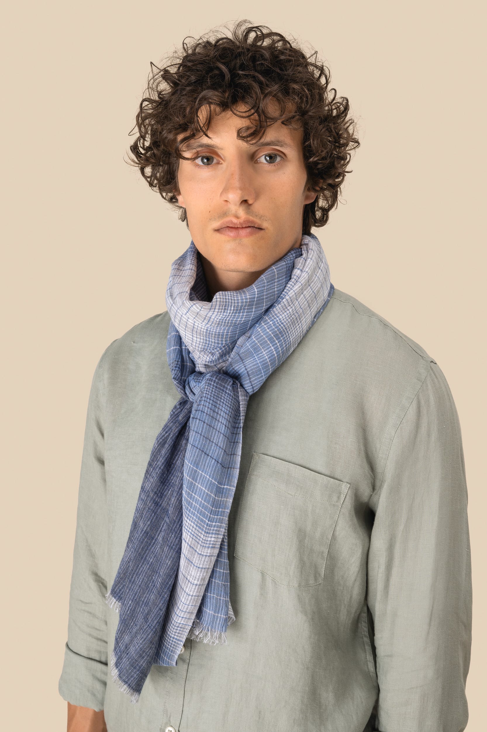 Fein gestreifter Unisex-Schal