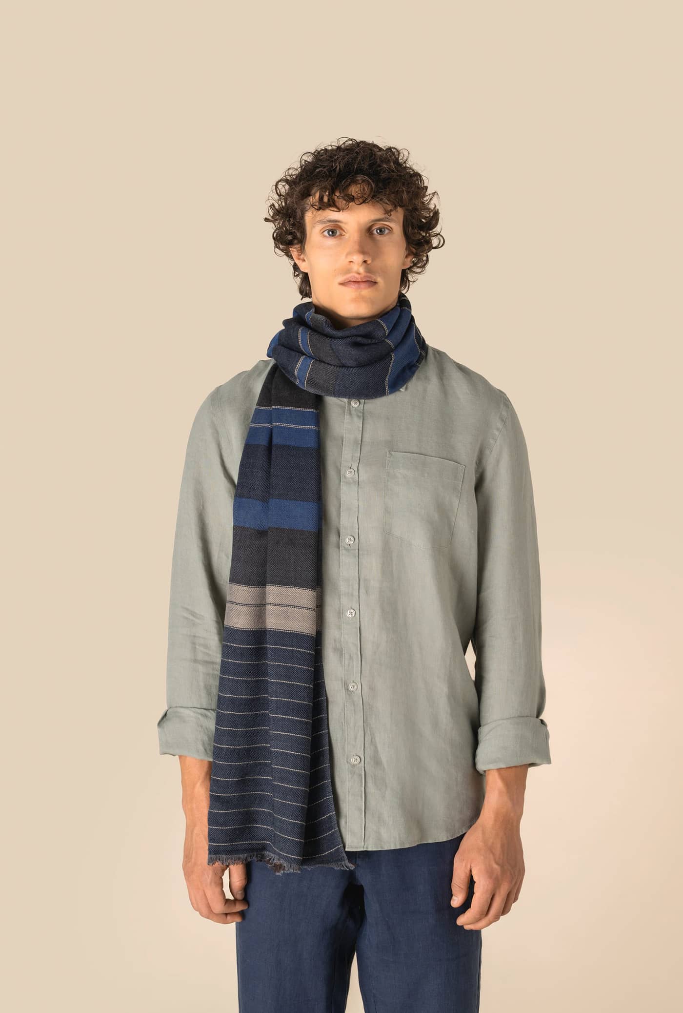 Wendbarer Unisex-Schal aus Mischgewebe