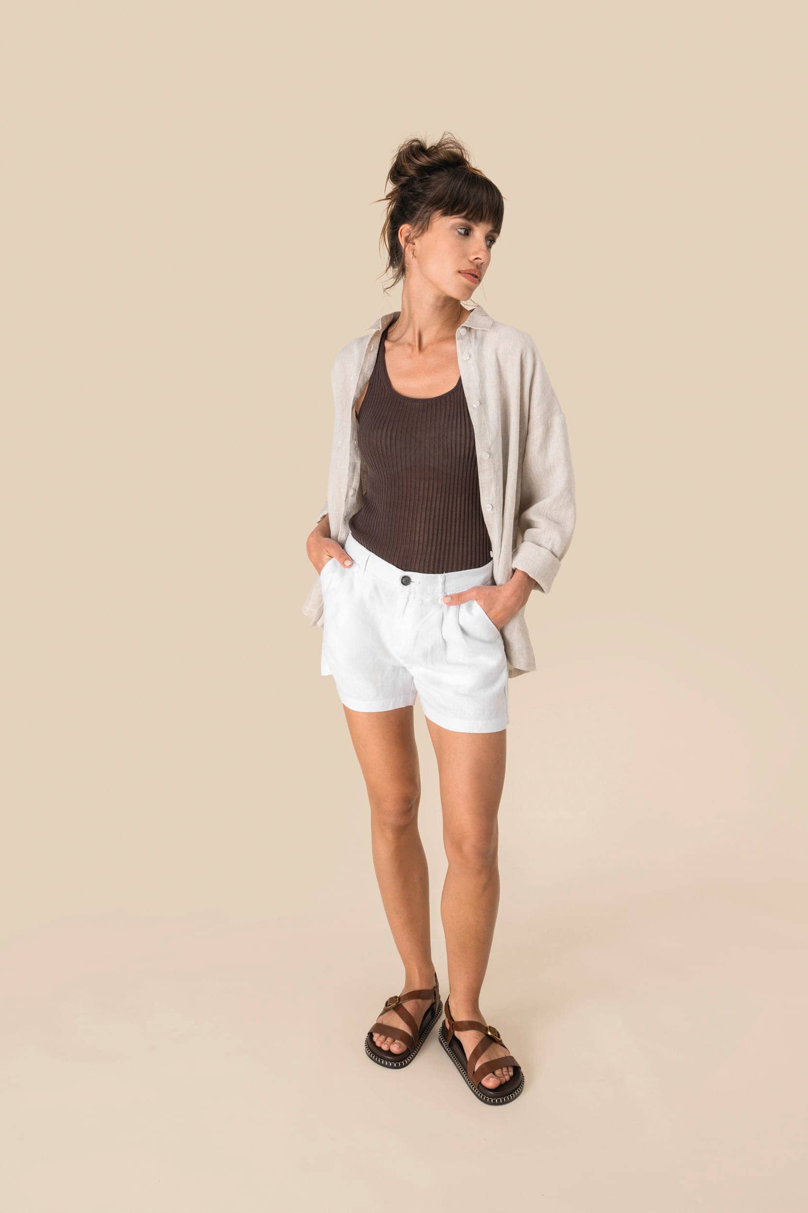 Leinenshorts für Damen mit Gürtelschlaufen