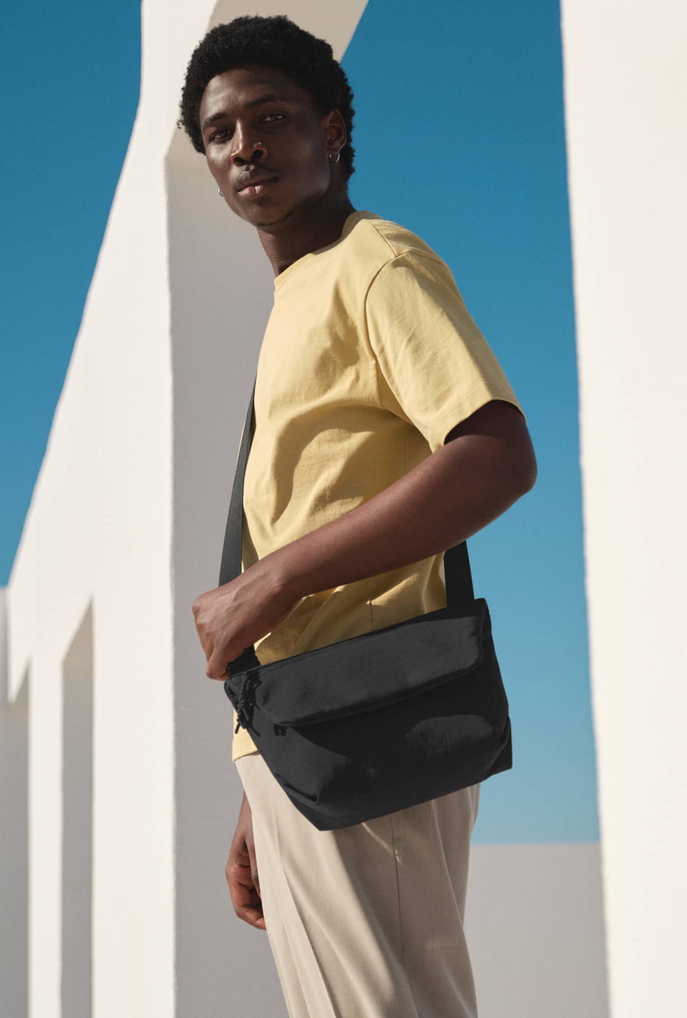 Minimal Lifestyle Mini Messenger