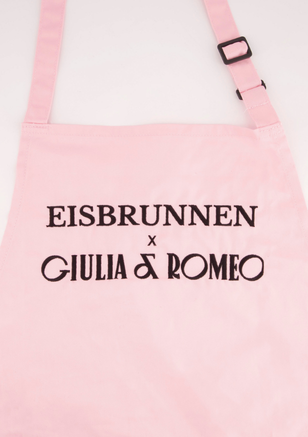 Bestickte Schürzen